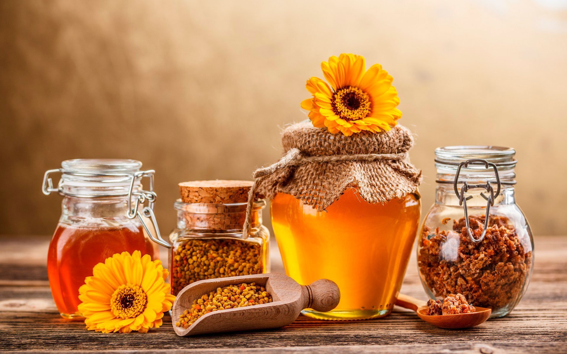Мёд и прополис помогут восстановить потенцию