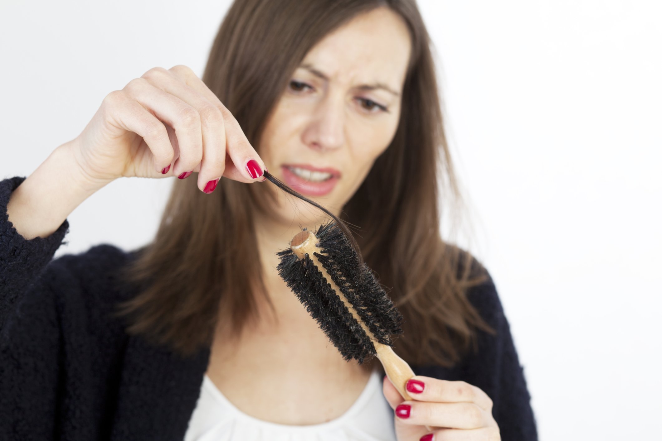 Выпадение волос – причины – лечение